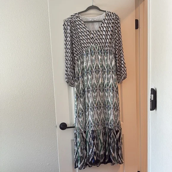 Chico’s Ikat Maxi Dress size 0.5 (6) - Picture 4 of 8